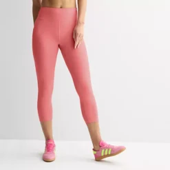 Petite Tek Gear® Ultrastretch Pocket High-Waisted Capri Leggings -Tek Gear Shop 5675455 Scented Rose